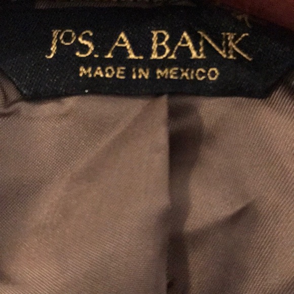 Great condition, minimal wear Jos A Bank blazer - Picture 2 of 4